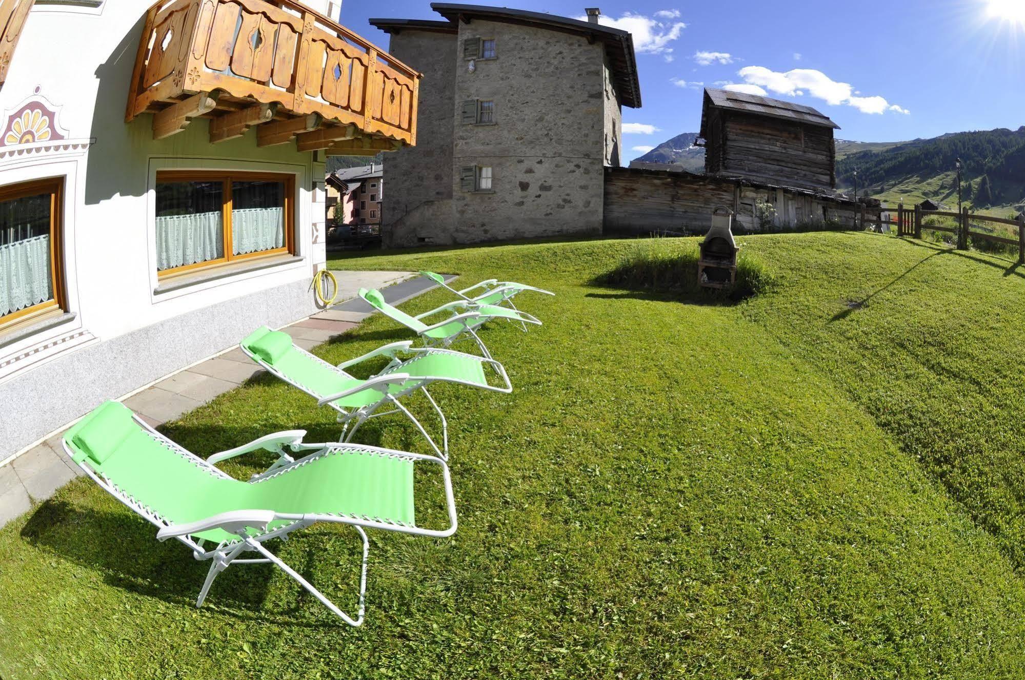 Aparthotel Alpen Royal Con Giardino E Raggiungibile Con Gli Sci Ai Piedi Livigno